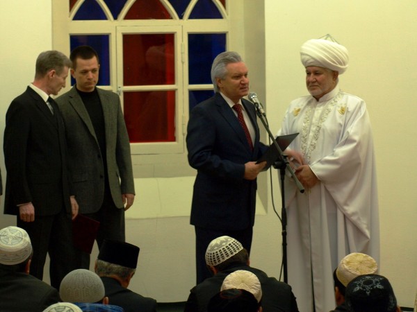 Председатель Думы поздравил мусульман с Курбан-байрамом