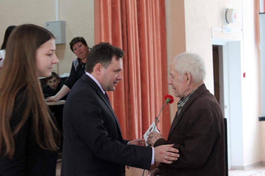 Валерий Савельев принял участие в чествовании ветеранов
