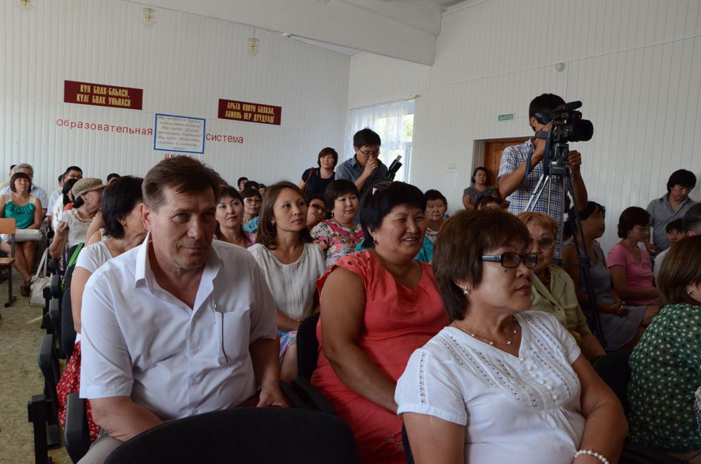 Встреча Алексея Орлова с работниками социальных учреждений Черноземельского района