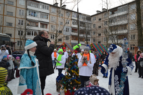 Во дворах Ярославля прошли новогодние праздники — Ярославская Областная Дума